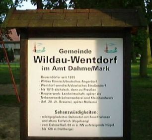 Fast jedes Dorf im Teltow-Fläming hat so eine Sehenswürdigkeitstafel. Wie man sieht ist unsere gut gefüllt!